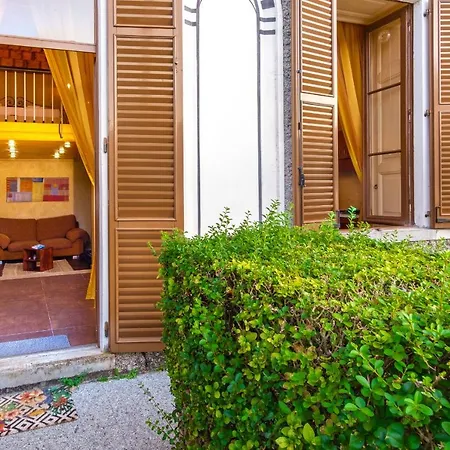 Colibri Lakeview Apartment *