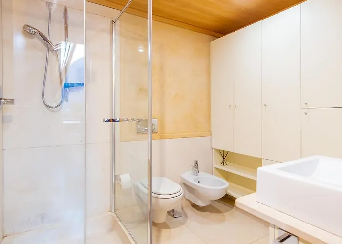 Colibri Lakeview דירה